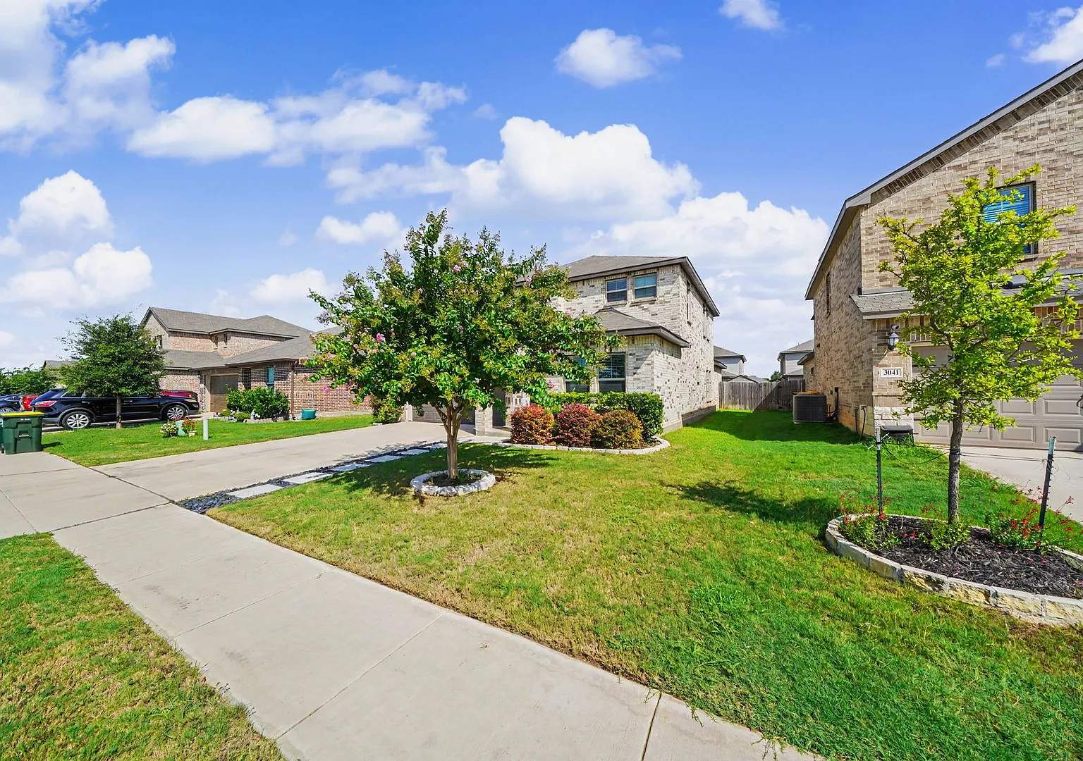 Spacious 5-Bedroom Home in Schertz - Realtor Commission: $650 — Photo 4