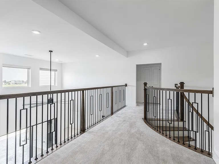 7526 Sunny Oak Ln — Photo 32