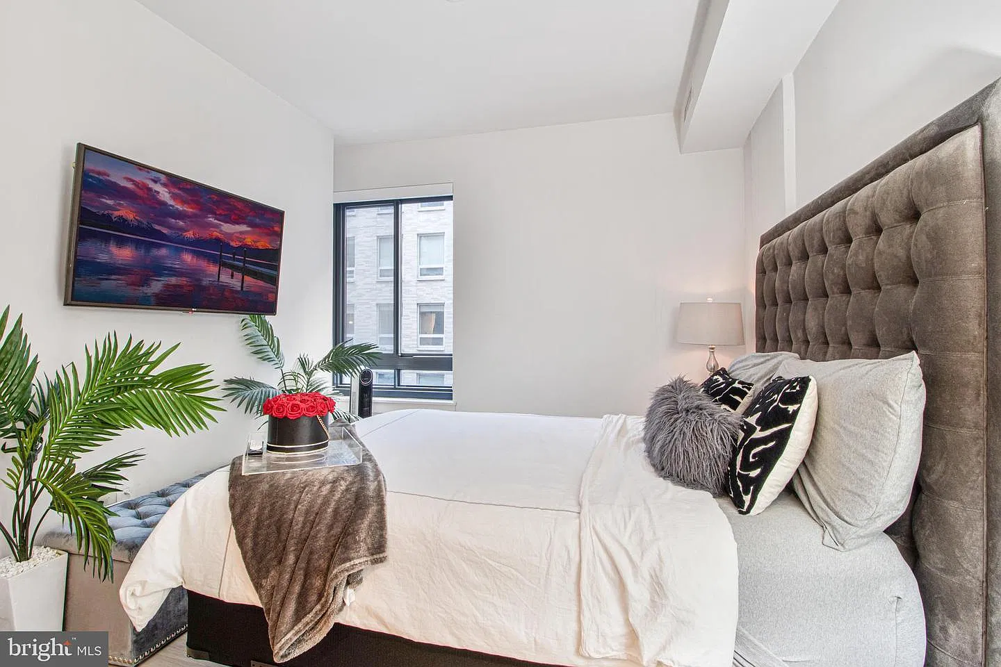 1 bed, 598 sqft, $2,150 — Photo 4