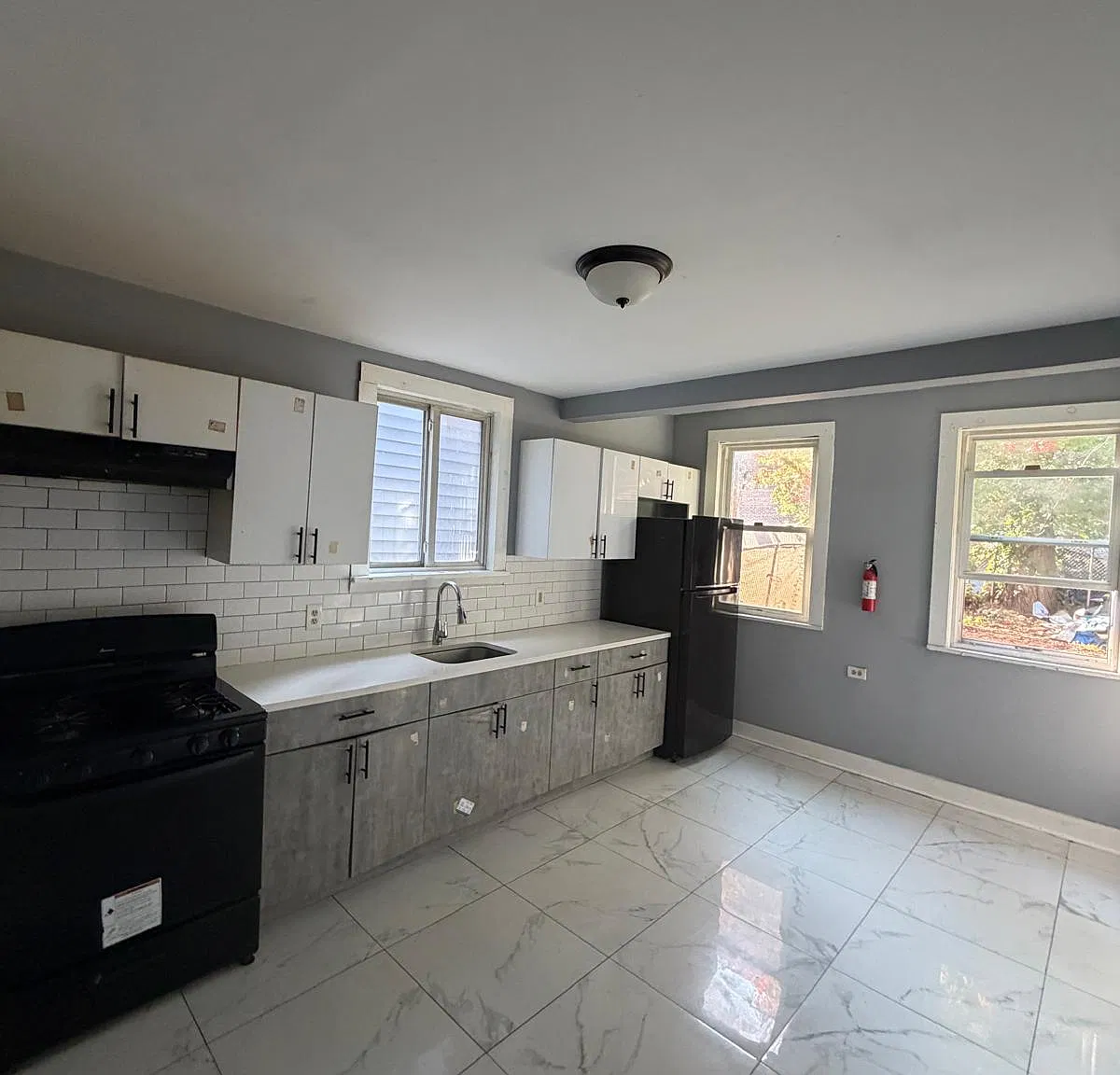 4 bed, $2,395 — Photo 3