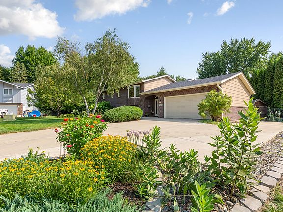 4th image of 1017 Whittier Ct