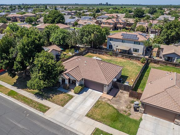 3rd image of 1386 W Chianti Way