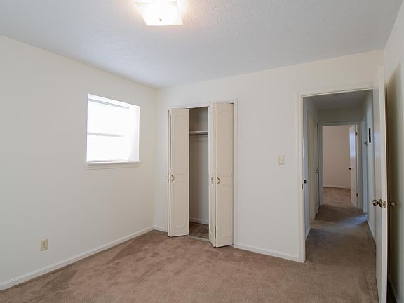 4th image of 3713 Briarbridge Ln APT 3