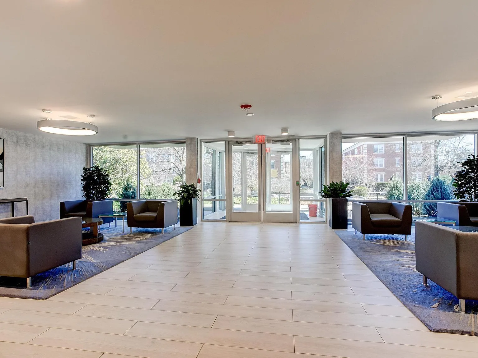 1 bed, 745 sqft, $3,300 — Photo 2