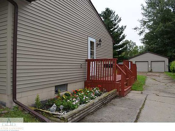 3rd image of 2202 Luwanna Dr