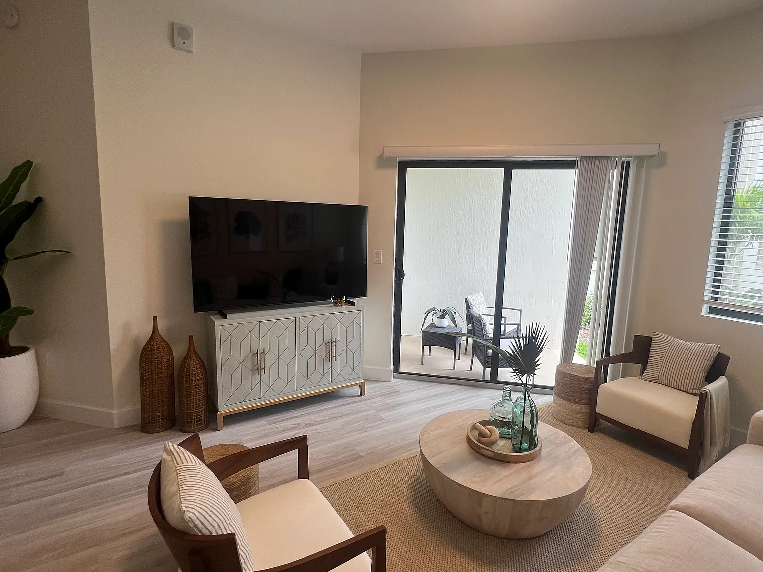 1 bed, 814 sqft, $2,150 — Photo 4