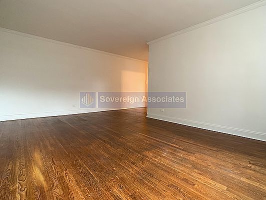 3rd image of 3555 Oxford Ave APT 4F