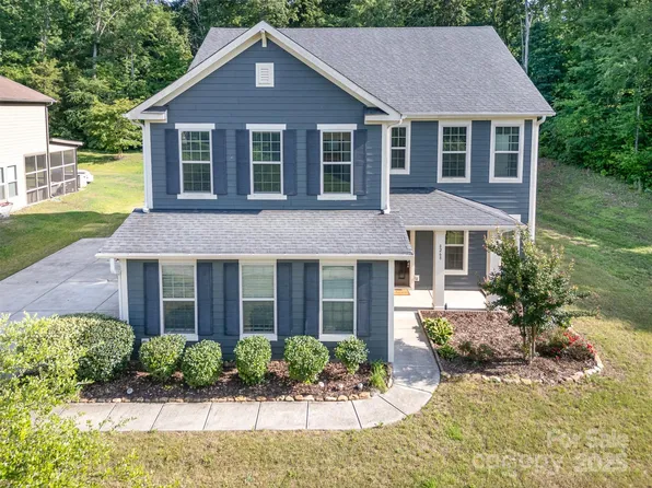 8268 Breton Way, Harrisburg, NC 28075