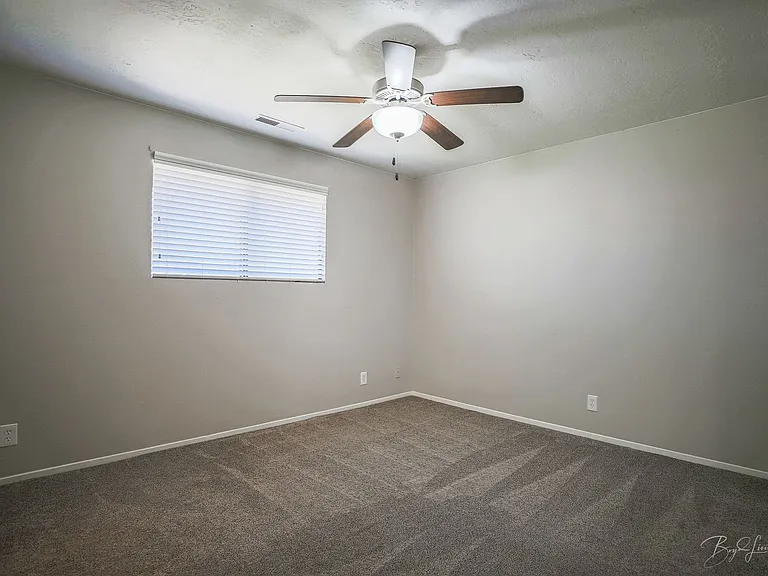 2821 Juniper Cir — Photo 11