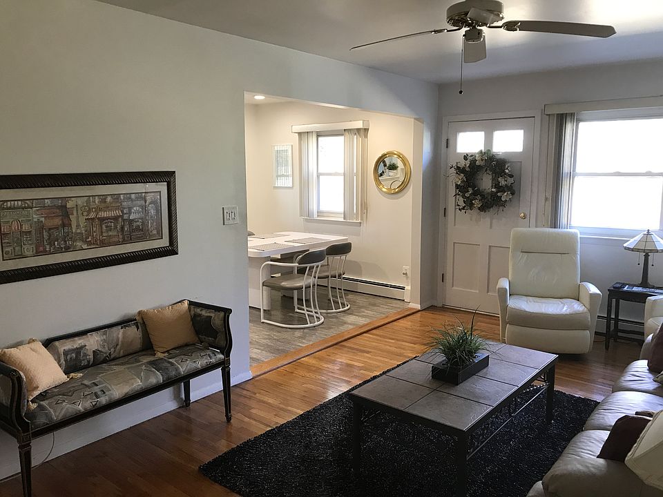 Spacious family room
