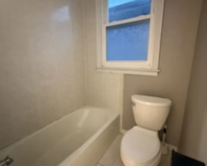 424 Miltonia St #2L — Photo 8