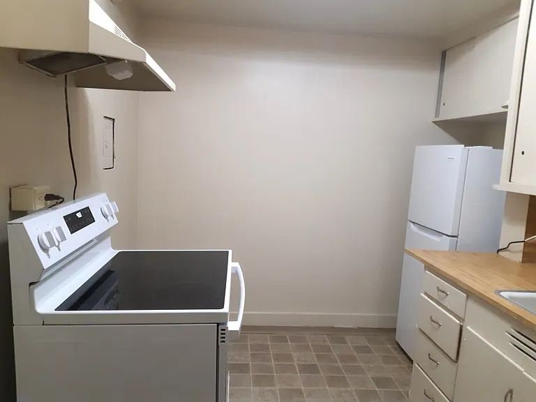 208 N Tacoma Ave #C — Photo 13