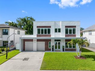 3208 W Lawn Ave, Tampa, FL 33611