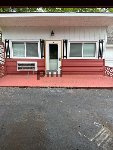 319 Oak Ave #A Photo 1