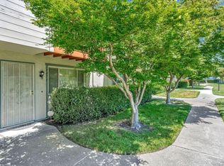 1071 Golf Course Dr, Rohnert Park, CA 94928