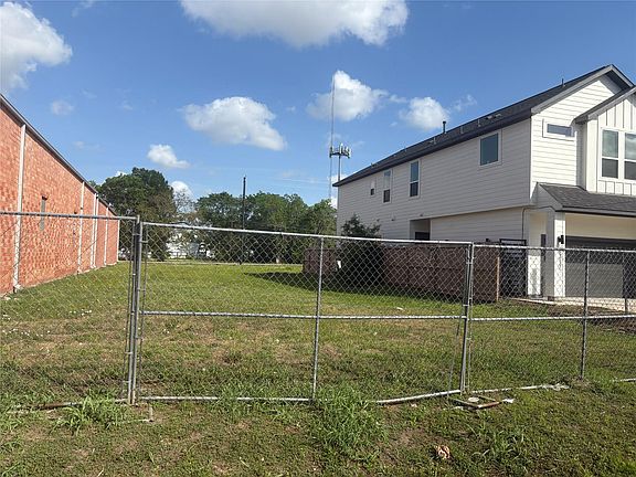 3rd image of 6315 Foster St