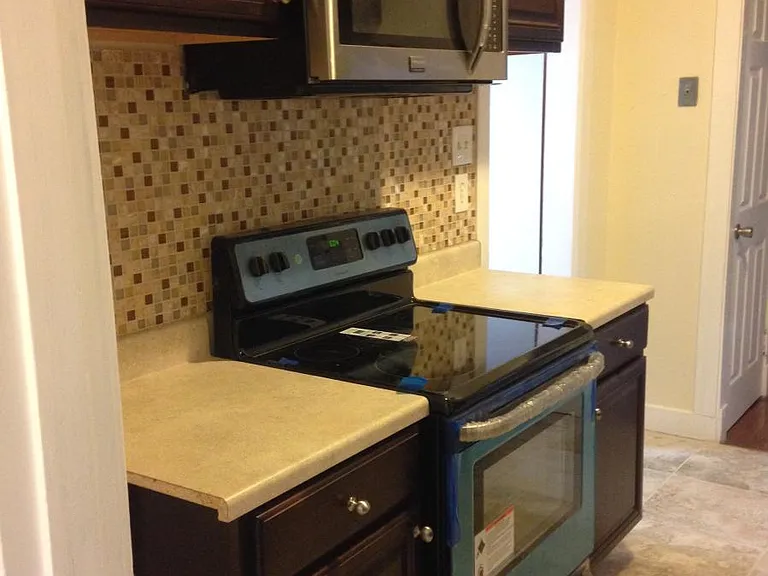 1731 Broadway Ave — Photo 14