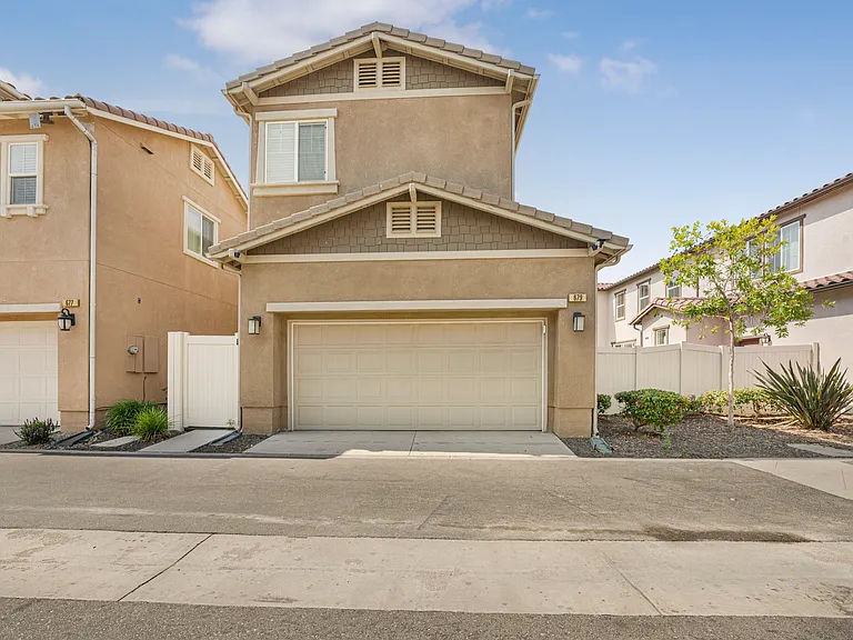 679 Nile River Dr — Photo 32