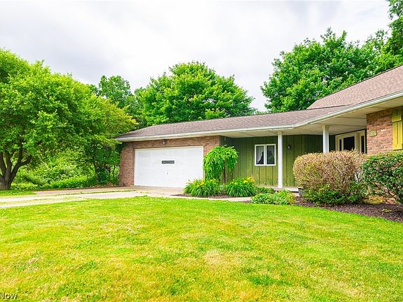 2nd image of 11861 Hidden Lake Dr