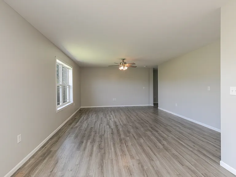 Big Family/ Entertaining Room