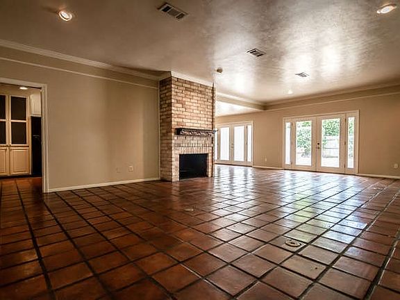 3rd image of 6660 Windwood Ln