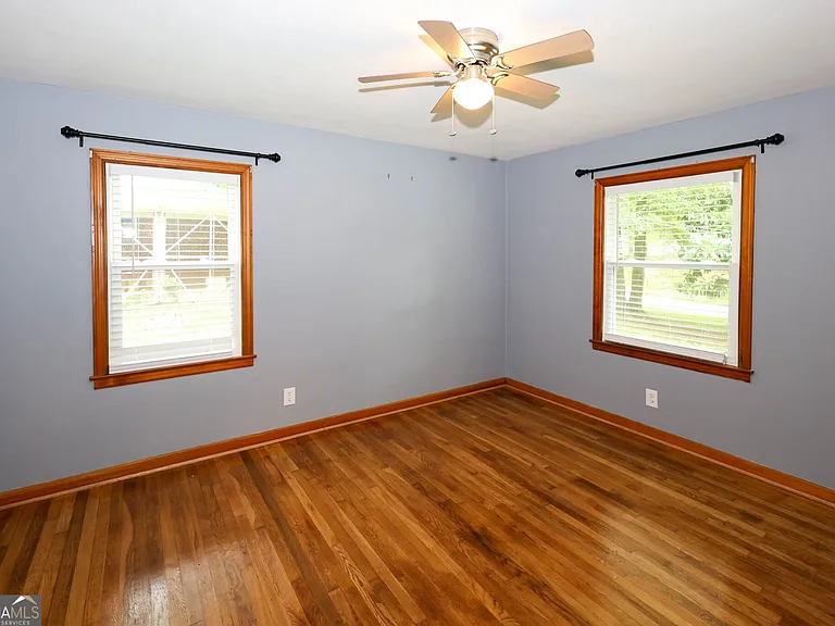 2218 Dodson Dr — Photo 20
