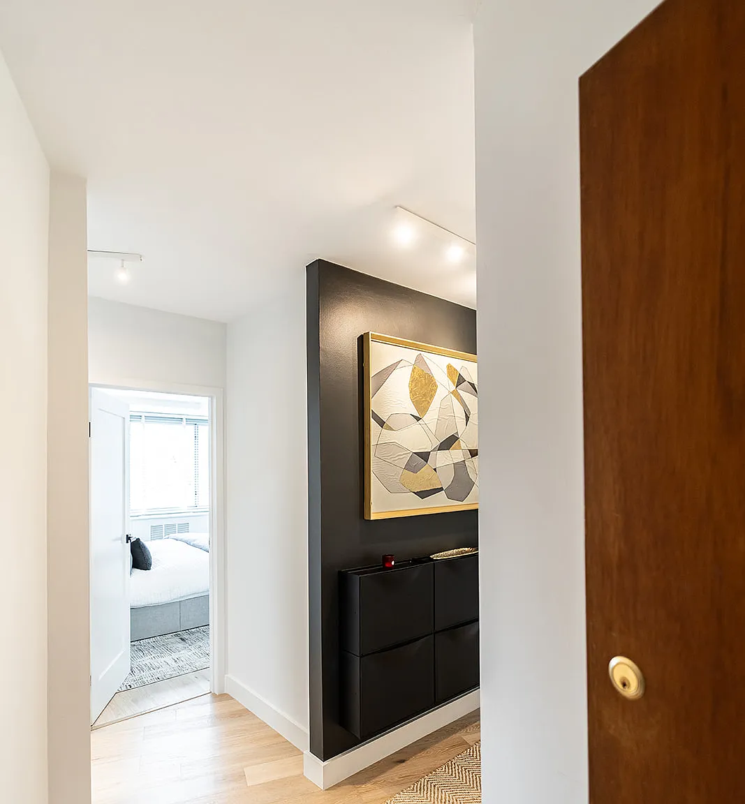3 bed, 1010 sqft, $5,500 — Photo 3