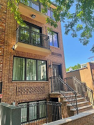 1st image of 6 Jackson Pl #1