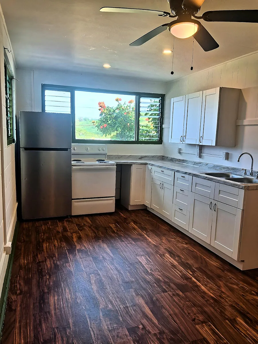 Building Photo - 1853 Kalihi St