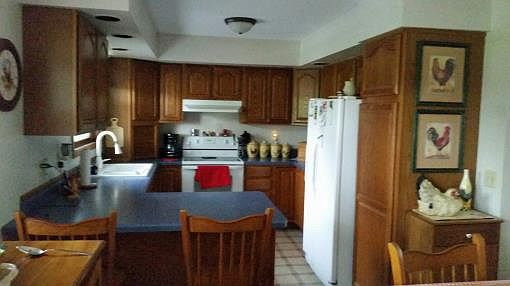 5th image of 815 Keating St