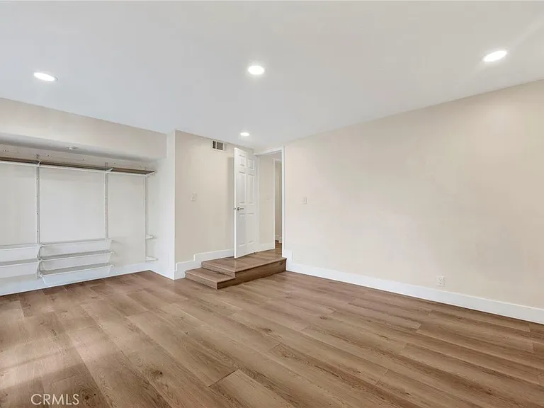 1432 N Catalina St — Photo 16