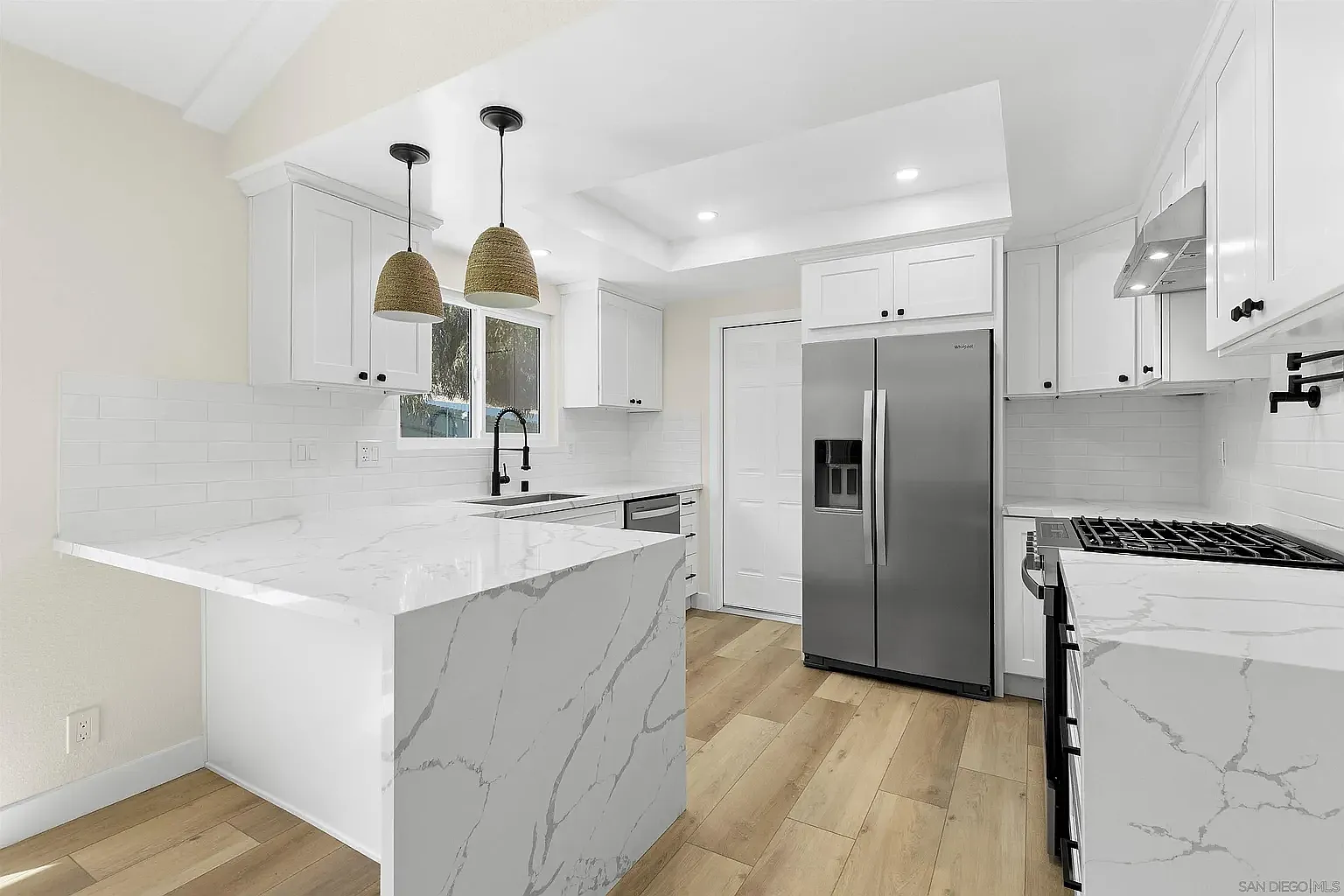 3 bed, 1443 sqft, $4,200 — Photo 4