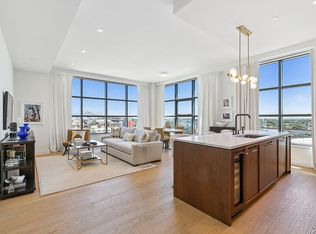 1001 Julia St APT 11F, New Orleans, LA 70113