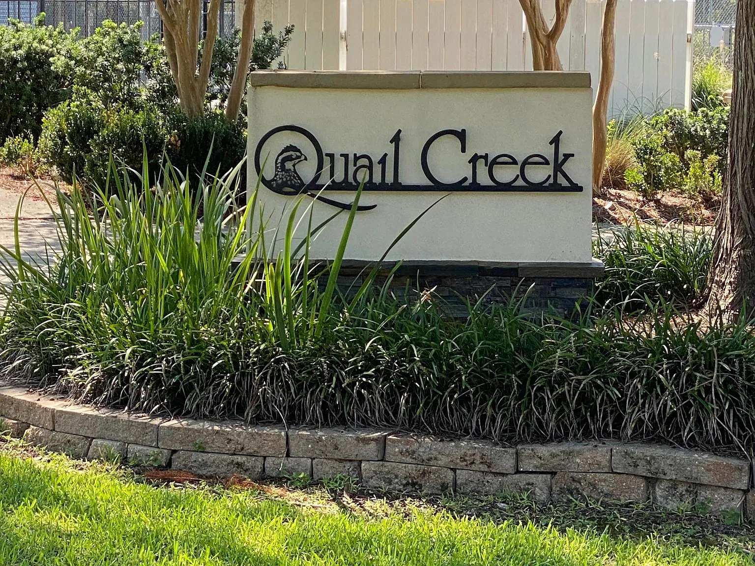 4 bed, 2048 sqft, $2,450 — Photo 1