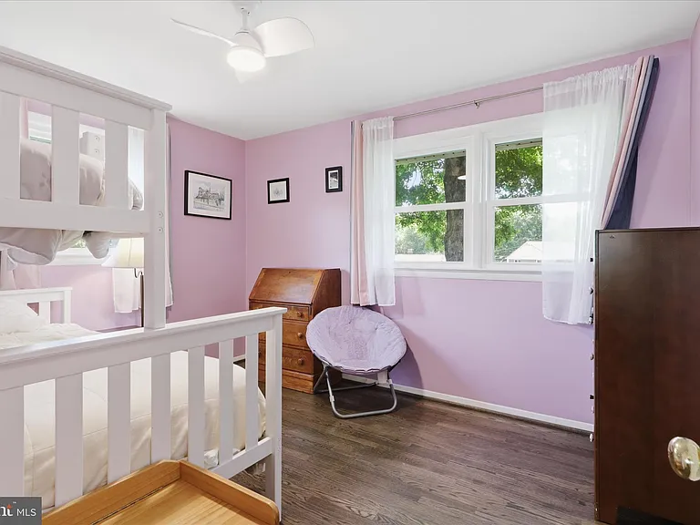 10703 Almond St — Photo 14