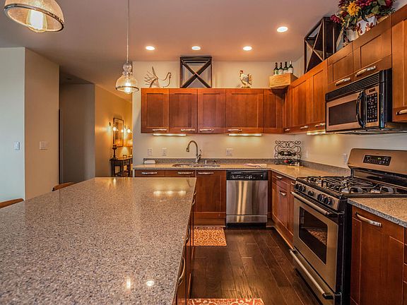 5th image of 1522 N Prospect Ave Unit 1702