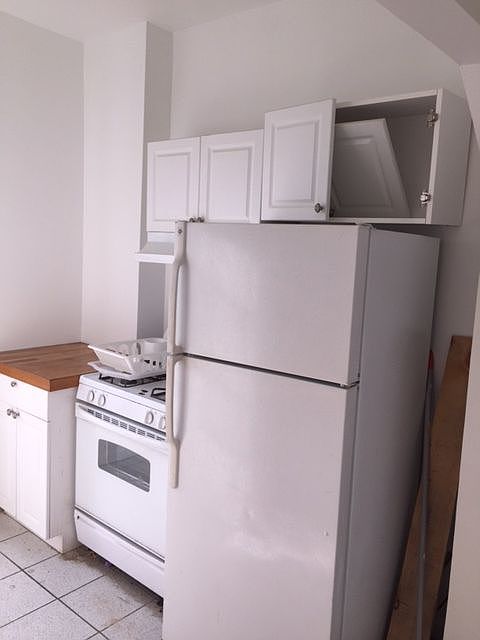 2nd image of 2915 36th Ave #1