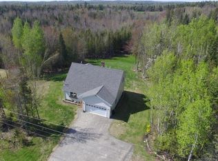 39 Maple Leaf Ln, Hermon, ME 04401