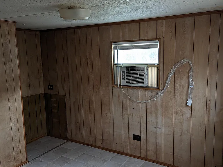 122 Mayport Rd — Photo 9