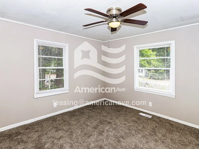 1194186_007_wm_-_main_bedroom_12987904.jpg