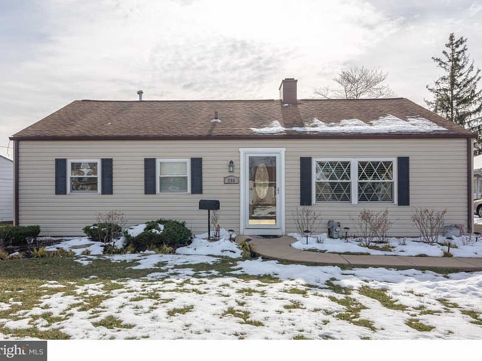 1st image of 204 Austin Dr