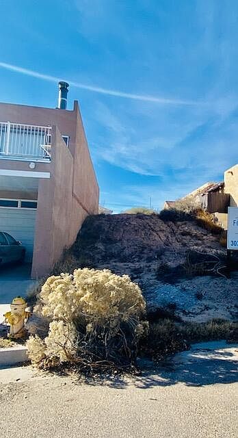 1st image of 1633 Cliffside Dr NW