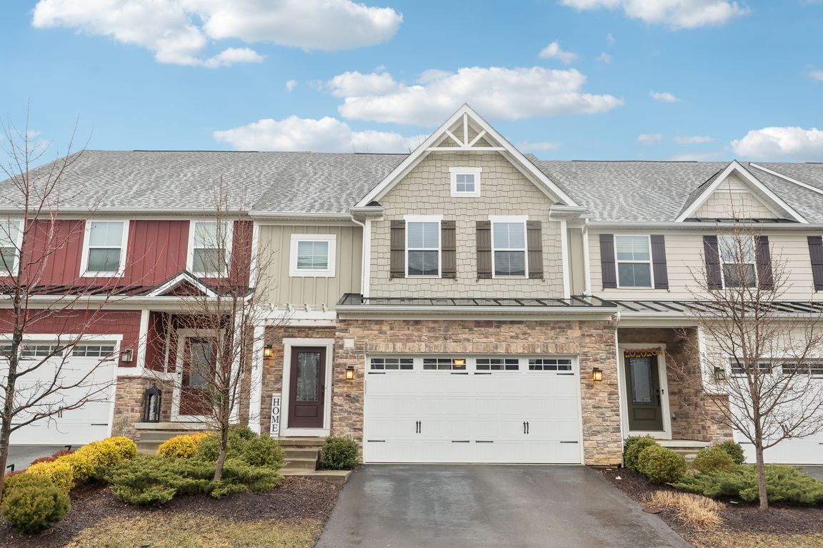 Mahican Cir-001.jpg
