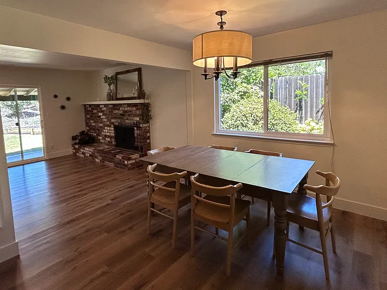 1803 Tanglewood Ln — Photo 8