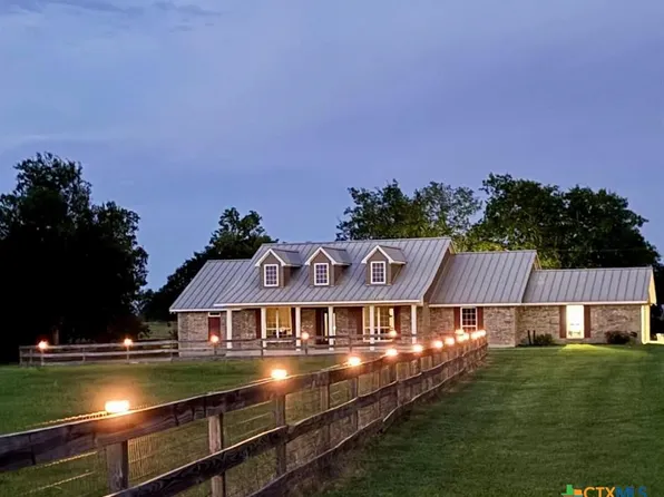 424 N Crawford Ln, Bartlett, TX 76511