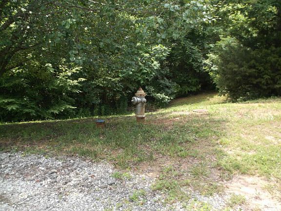 2nd image of 32 Valley Glen Dr