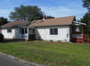 785 Ruth St, Bridgeport, CT 06606