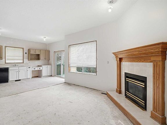 5th image of 180 W Woodside Rd NW