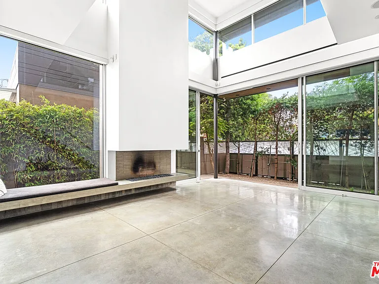 524 Rialto Ave — Photo 6
