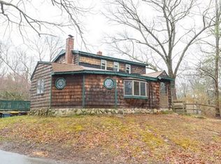 39 Massapoag St, Weymouth, MA 02190